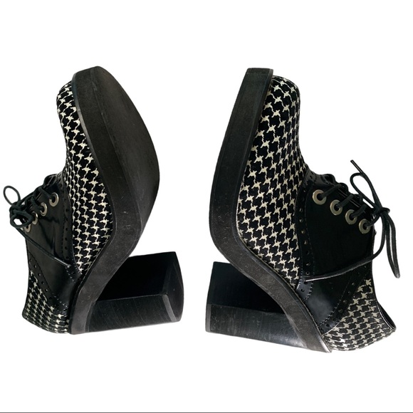 Jeffery Campbell 9.5 Lindy Platform Heels - Picture 4 of 7